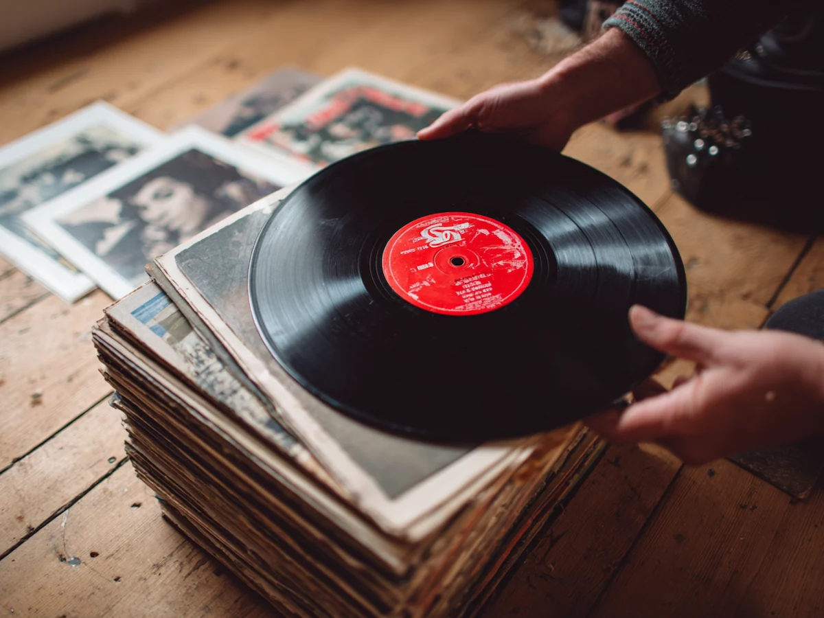 What Types of Vinyl Records Do Buyers Look For in a Collection